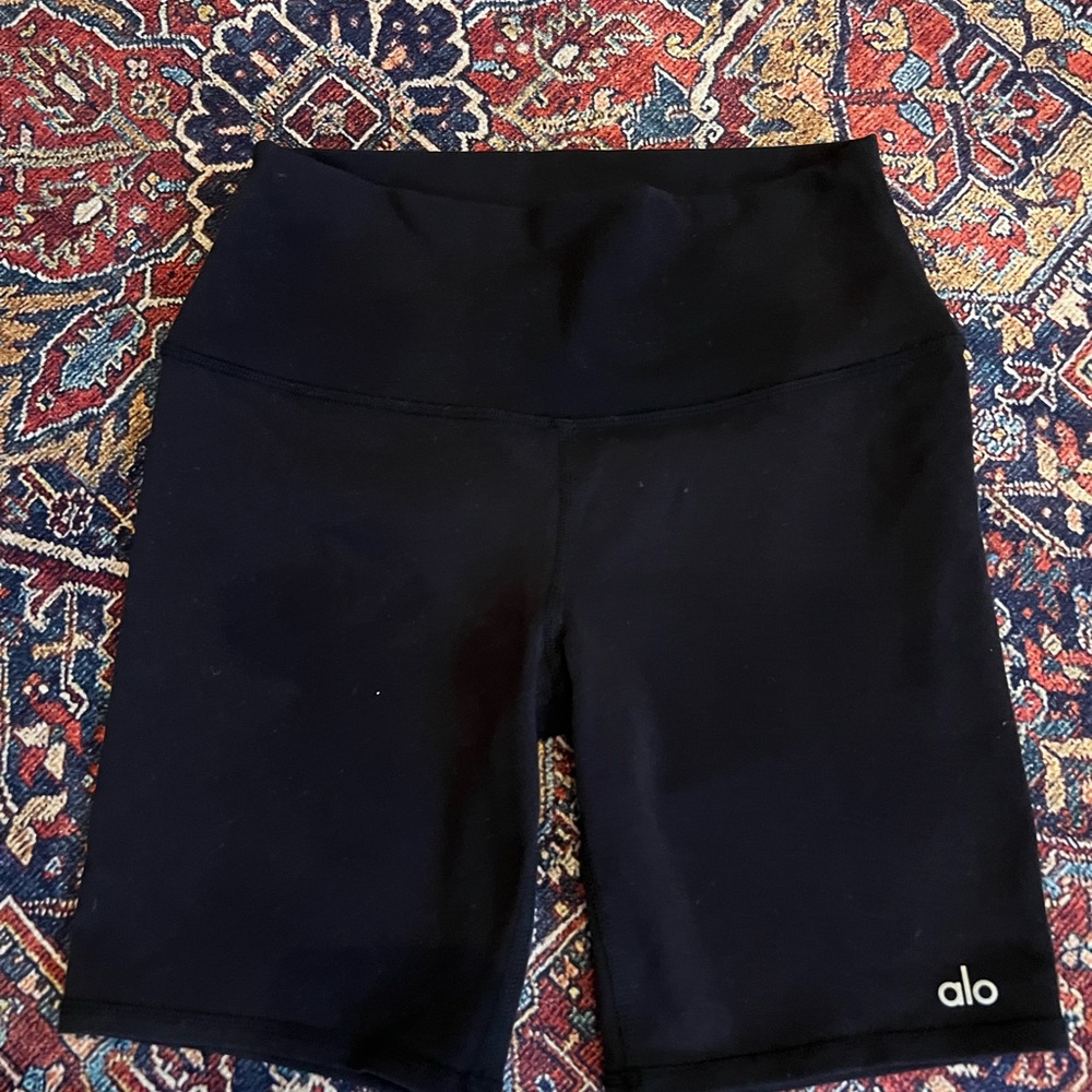 ALO Yoga Women's Midnight Black Bike Shorts
